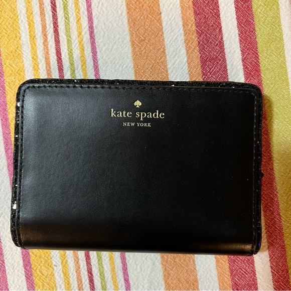 Kate Spade Wallet - Picture 1 of 5